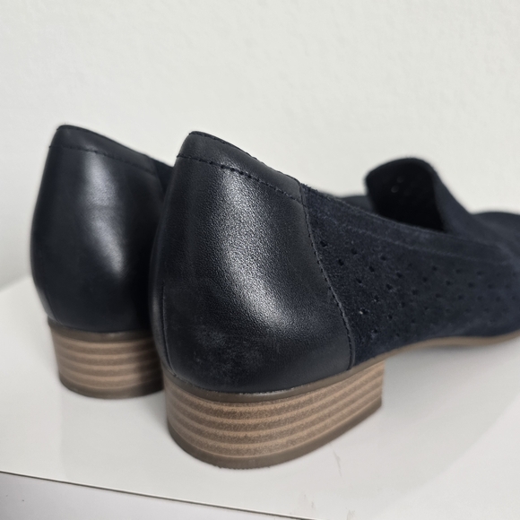 Clarks Juliet Hayes Navy Leather Slip On Loafers - Picture 5 of 6